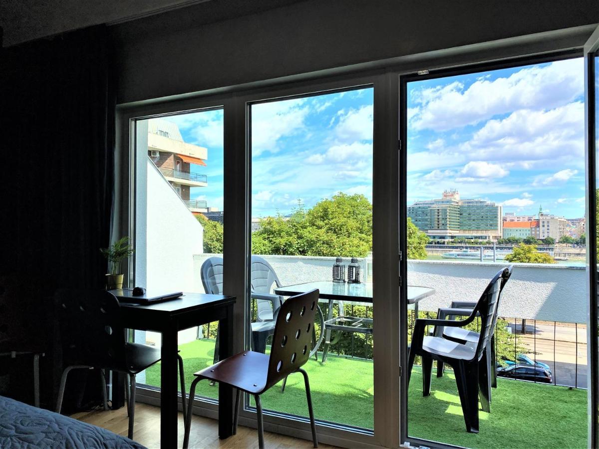 Danube View Artapartment With Balcony Budapest Esterno foto